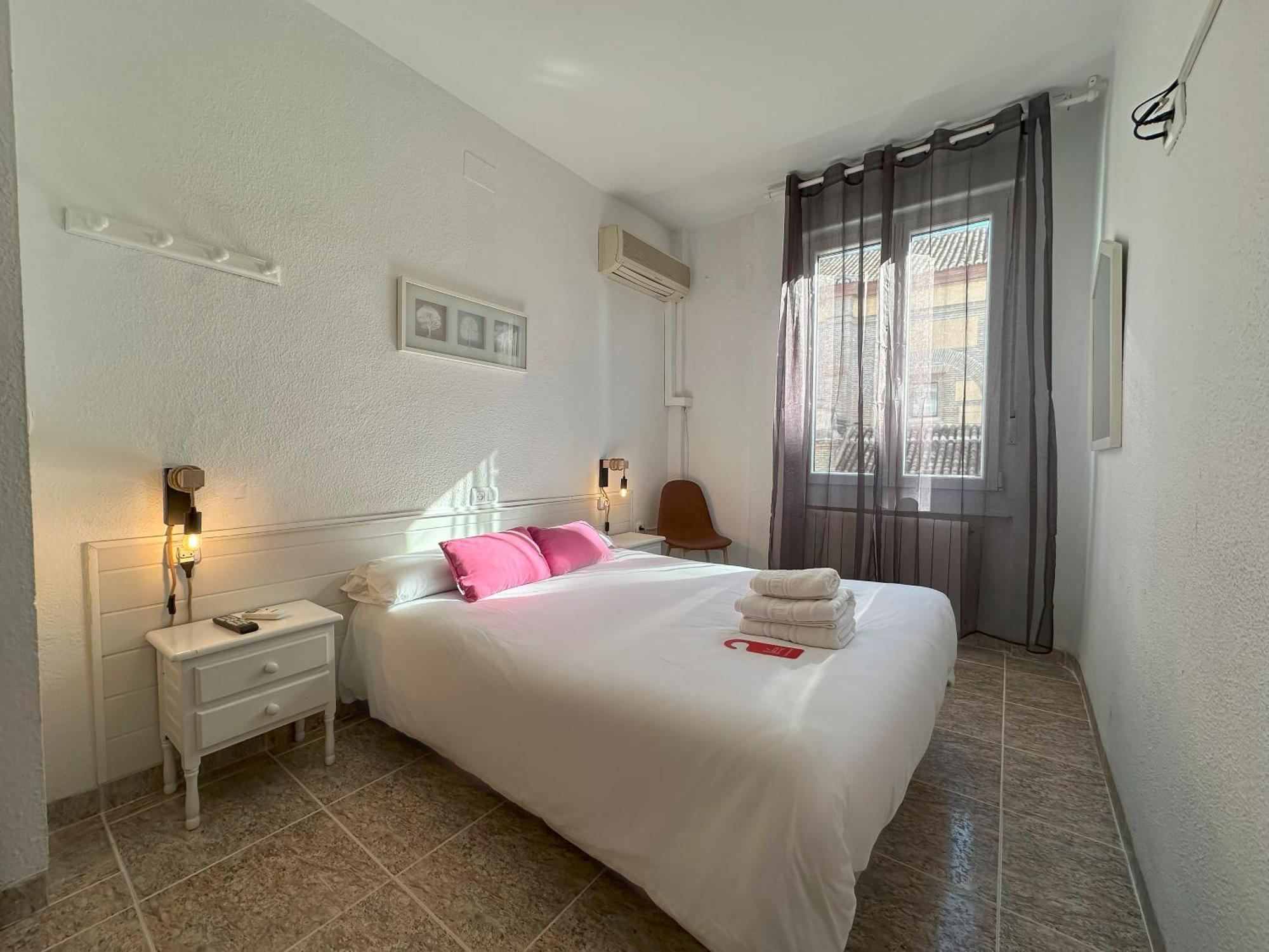 Double Room Private Bathroom