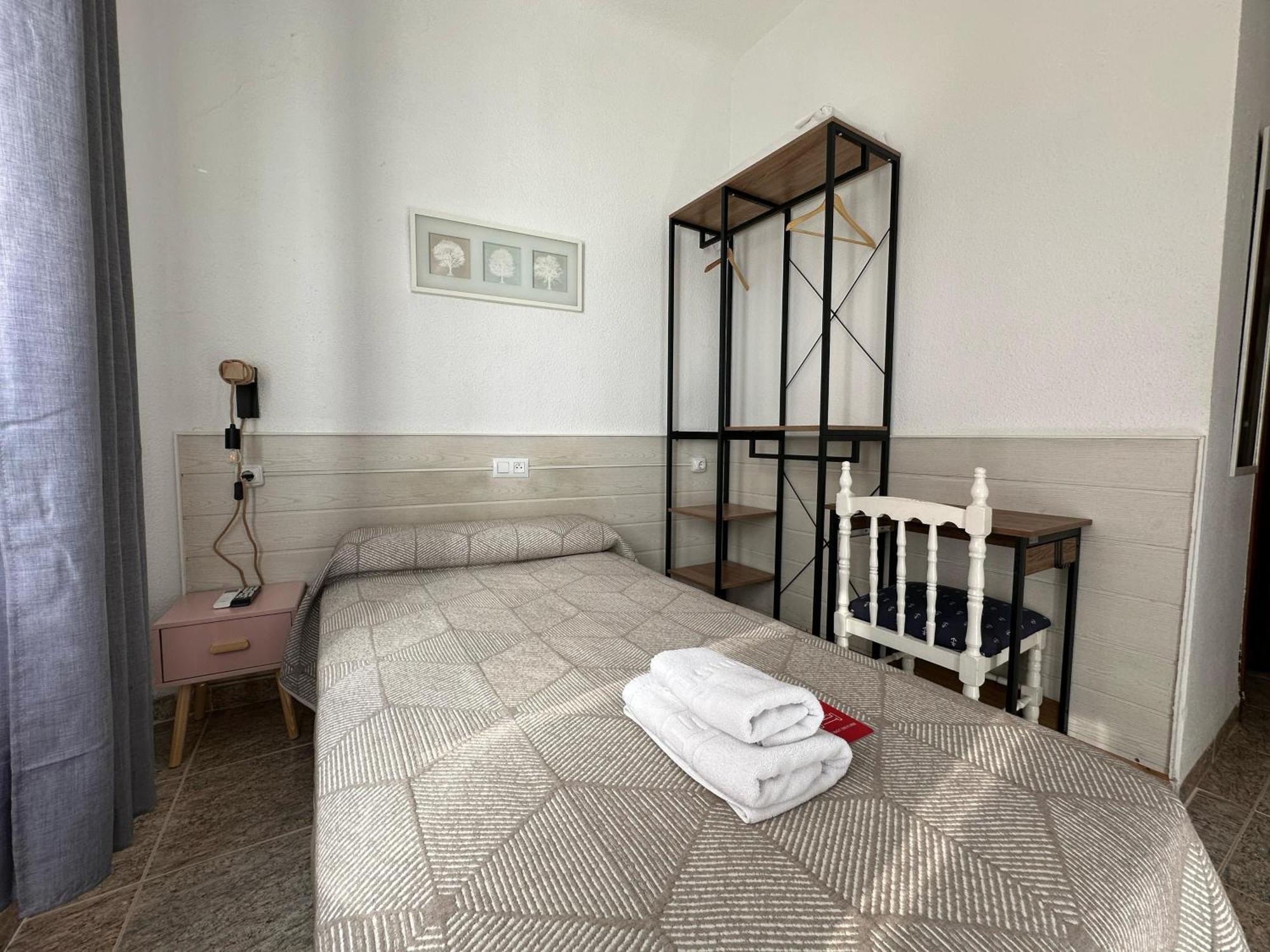 Single Room Private Bathroom
