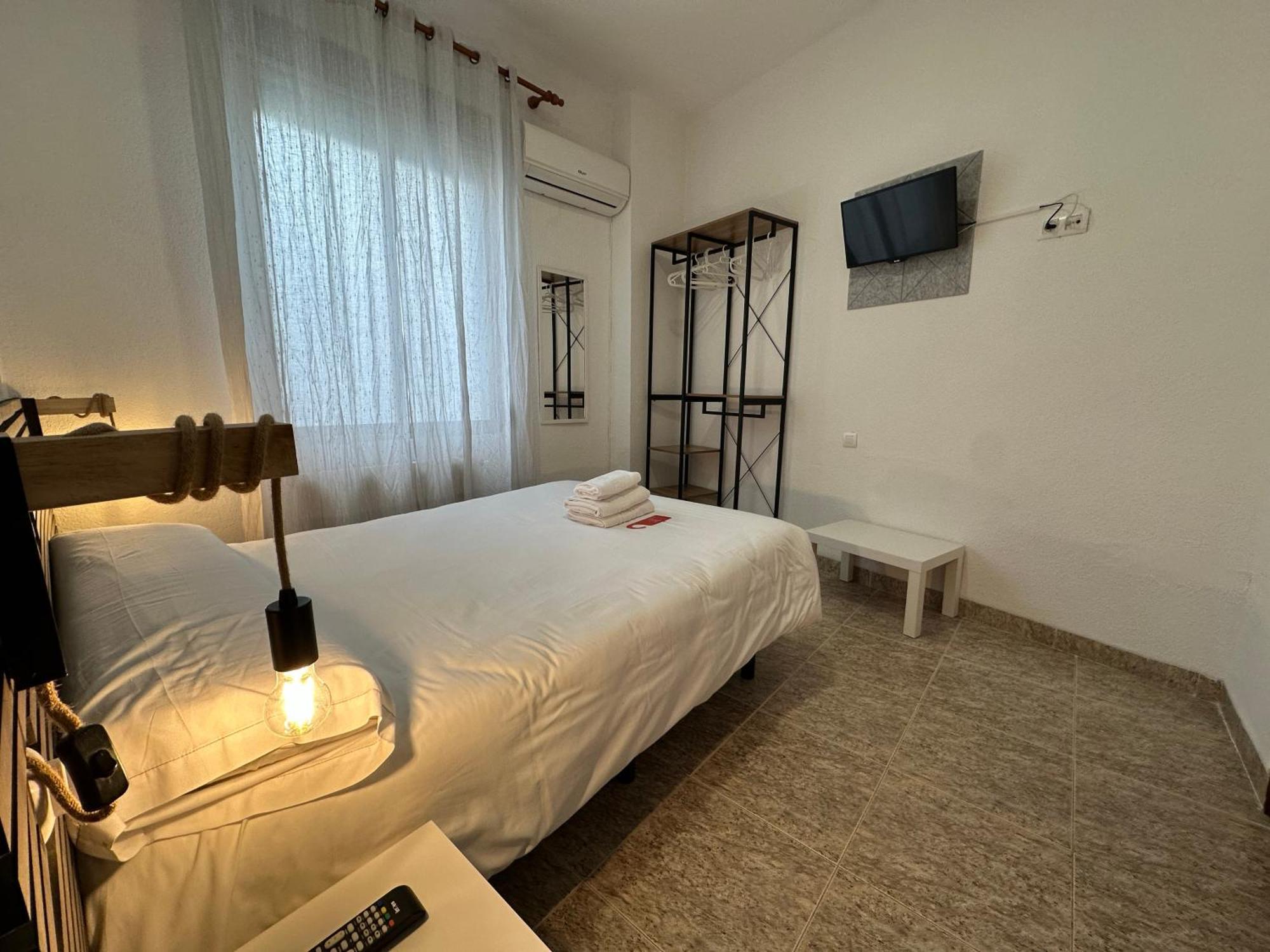 Double Room Private Bathroom