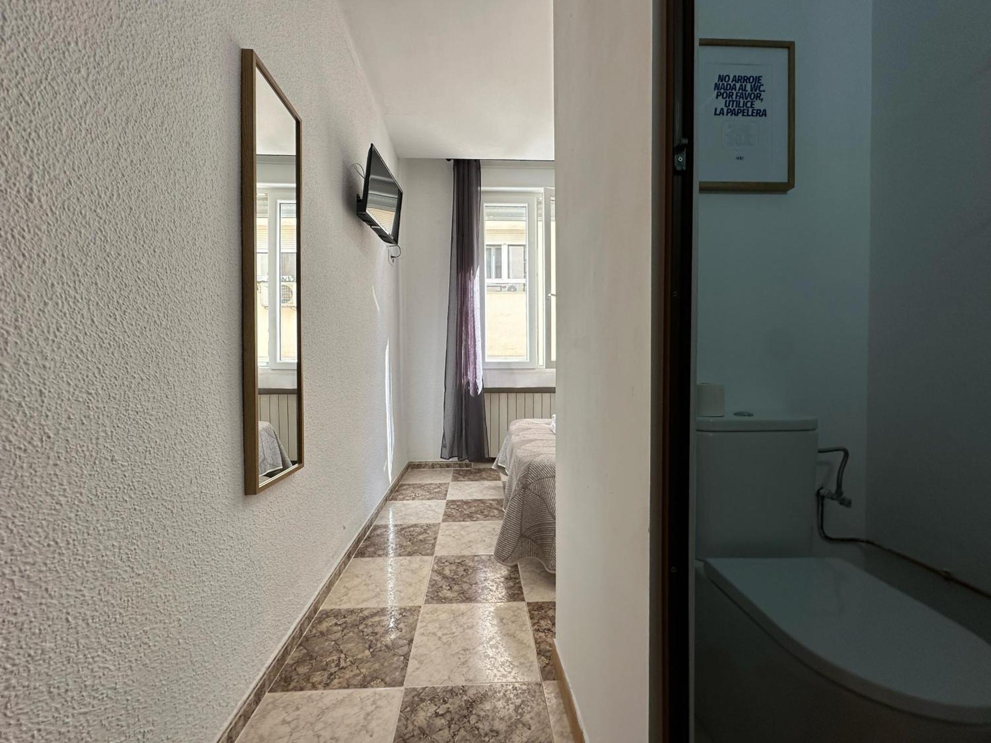 Double Room Private Bathroom