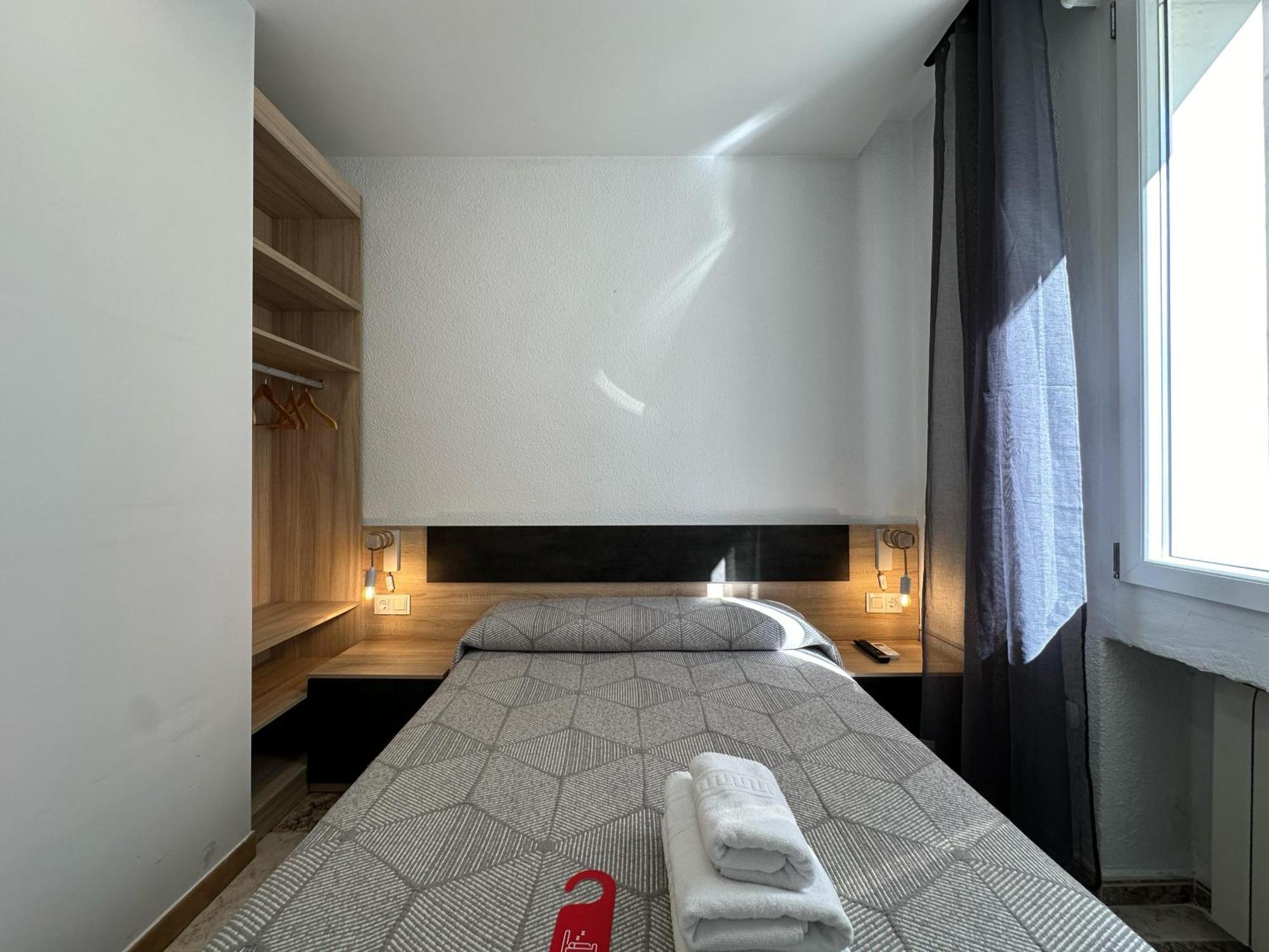 Double Room Private Bathroom