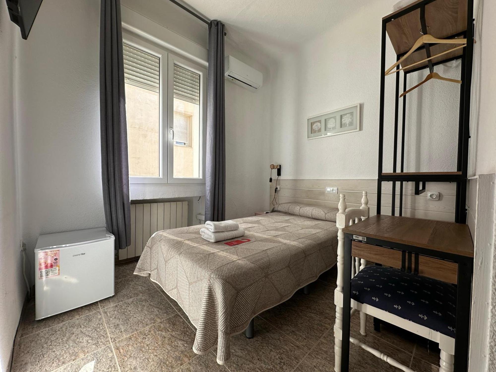 Single Room Private Bathroom
