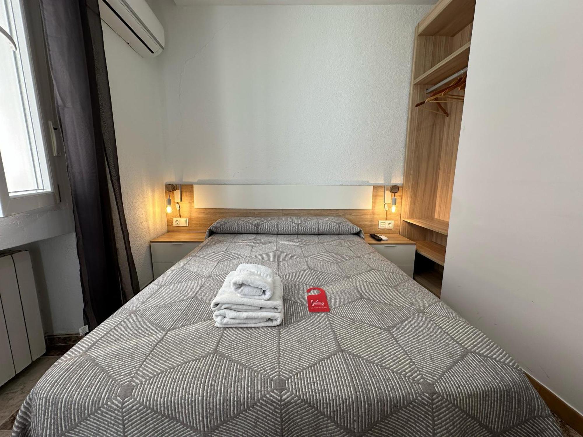 Double Room Private Bathroom